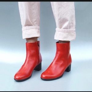 HOPP ZIP-UP ANKLE BOOT